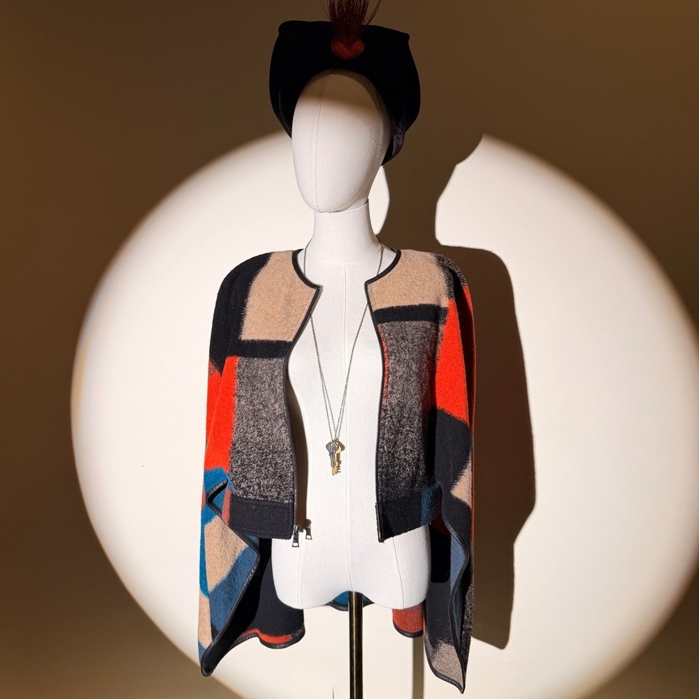 BCBGMaxAzria Multi-Colored Cape - Picture 4 of 7